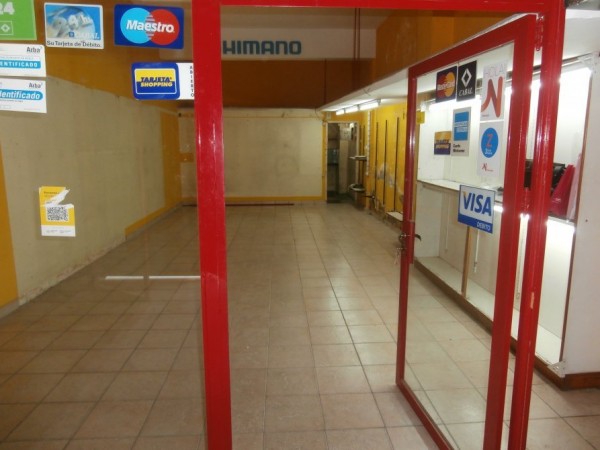 VENTA AMPLIO LOCAL COMERCIAL