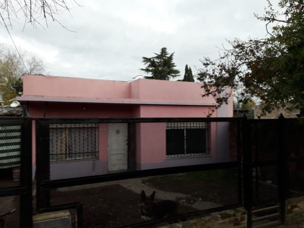 VENTA CASA CON AMPLIO LOTE