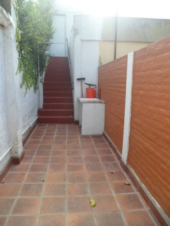 ALQUILER PH 2 ambientes  con patio