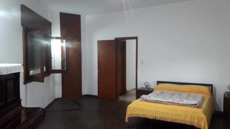 VENTA Amplio departamento 