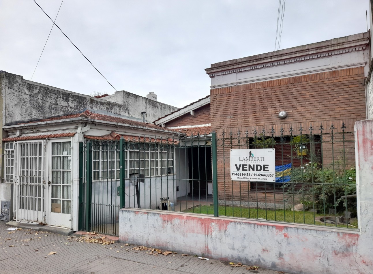 VENTA- CASA A METROS DE LA ESTACION DE TRENES