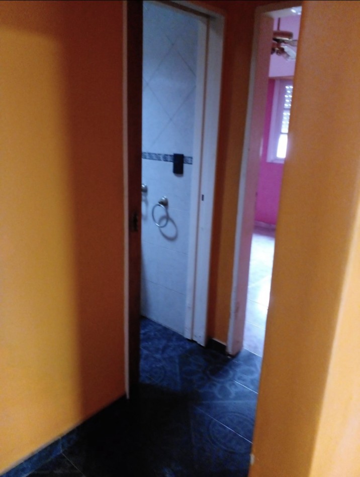 VENTA -  CASA  AMPLIA CON PATIO