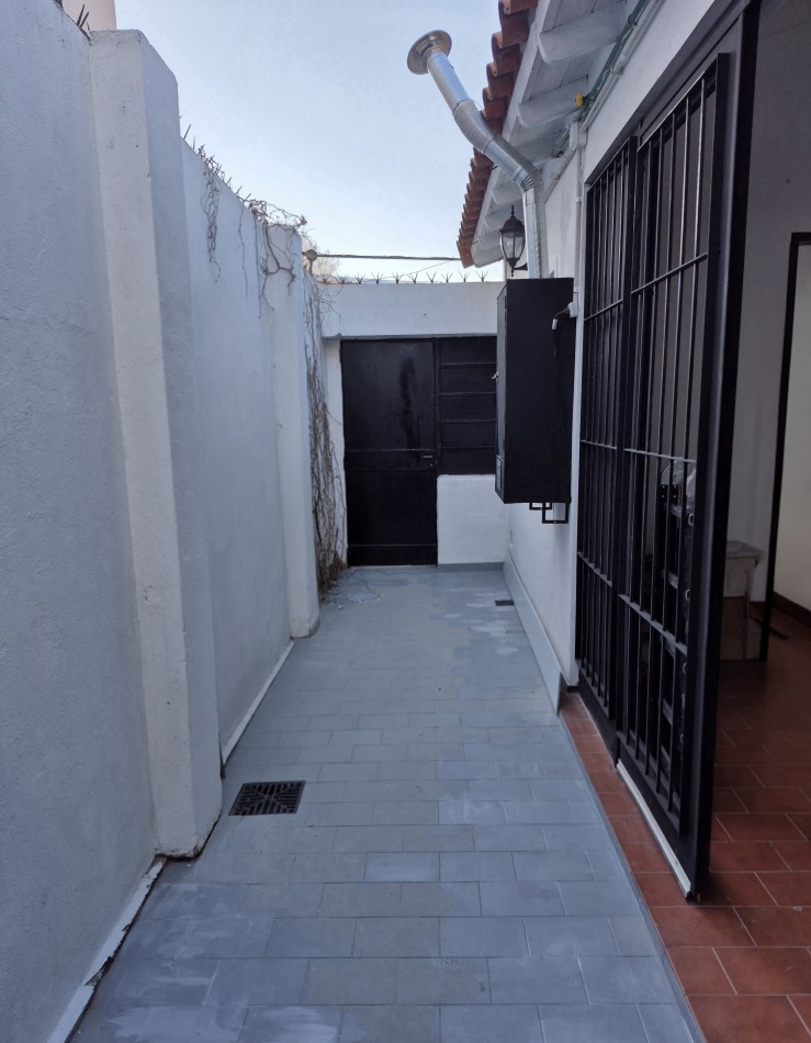 VENTA - PH 2 ambientes amplio