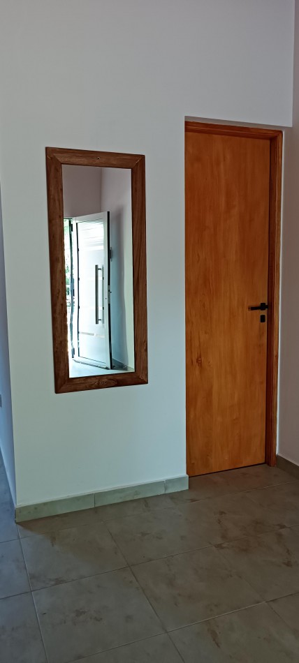 VENTA - CASA 3 AMBIENTES