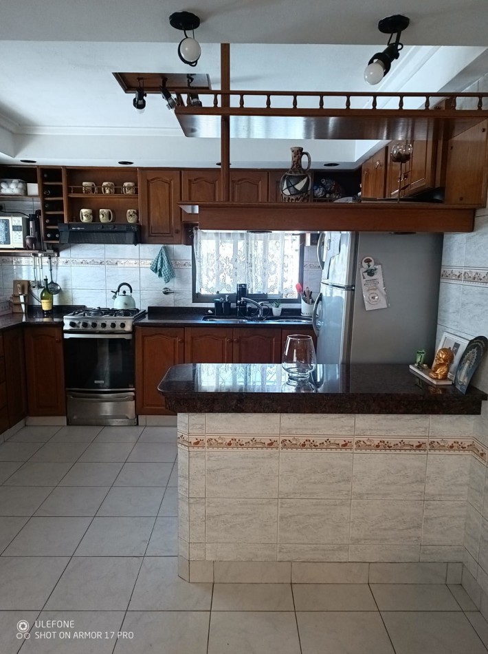 ALQUILER - Excelente Chalet