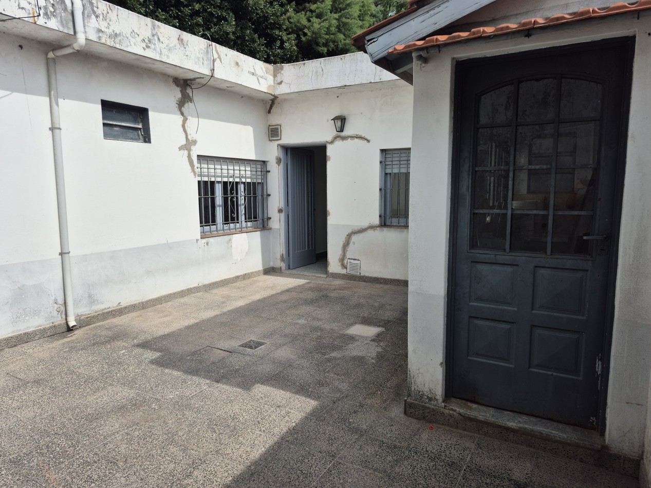 ALQUILER - AMPLIO PH 2 AMBIENTES CON PATIO