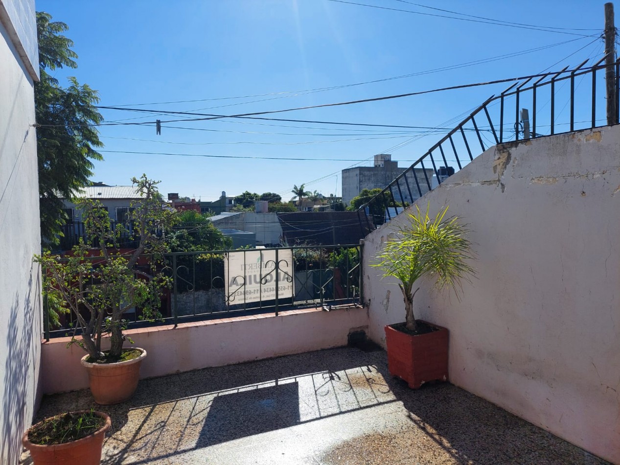 ALQUILER- CASA 3 AMBIENTES