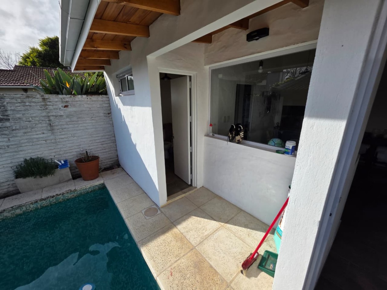 VENTA - CHALET 3 AMBIENTES EN JOSE MARMOL