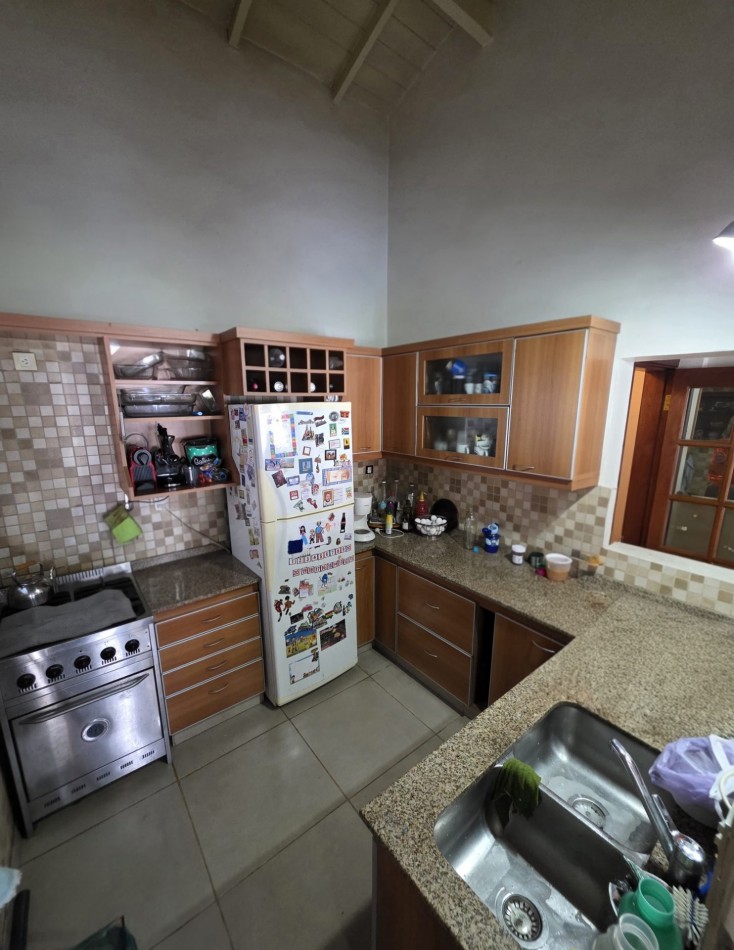 VENTA - CHALET 3 AMBIENTES EN JOSE MARMOL