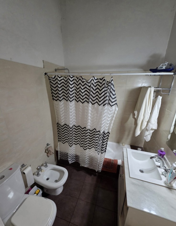 VENTA - CHALET 3 AMBIENTES EN JOSE MARMOL
