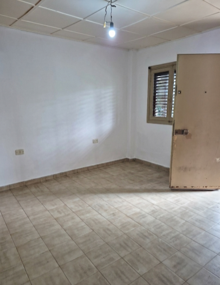 ALQUILER- CASA 3 AMBIENTES CON PATIO