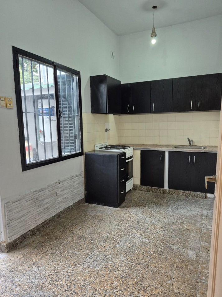 ALQUILER - PH 3 AMBIENTES A METROS DE ALSINA