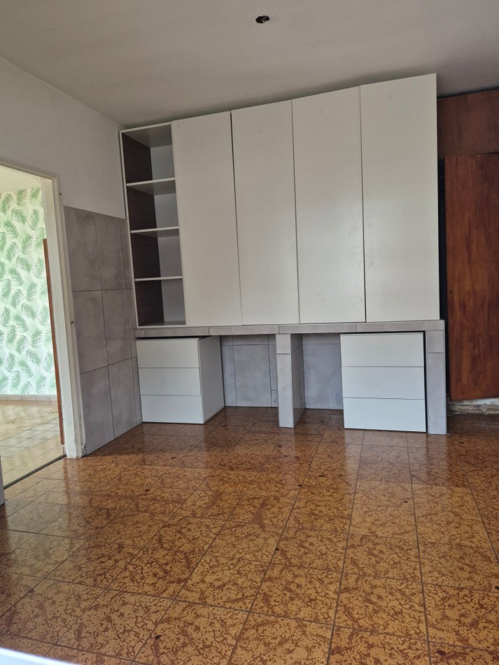 ALQUILER - AMPLIO PH 2 AMBIENTES CON PATIO