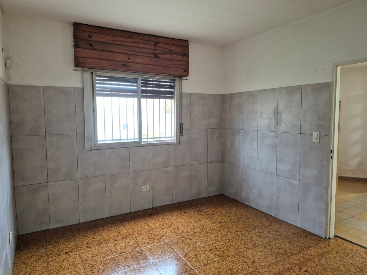 ALQUILER - AMPLIO PH 2 AMBIENTES CON PATIO