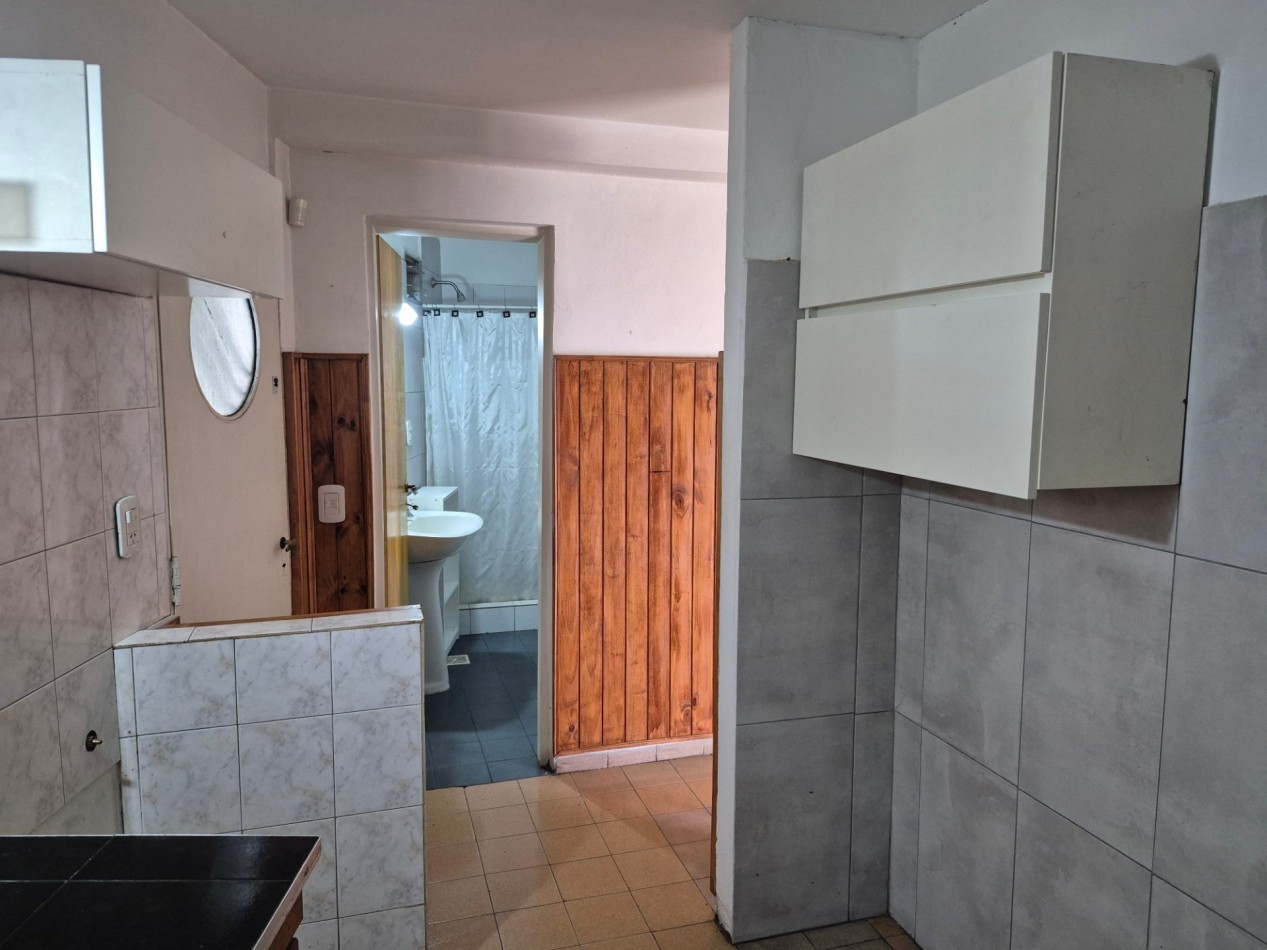 ALQUILER - AMPLIO PH 2 AMBIENTES CON PATIO