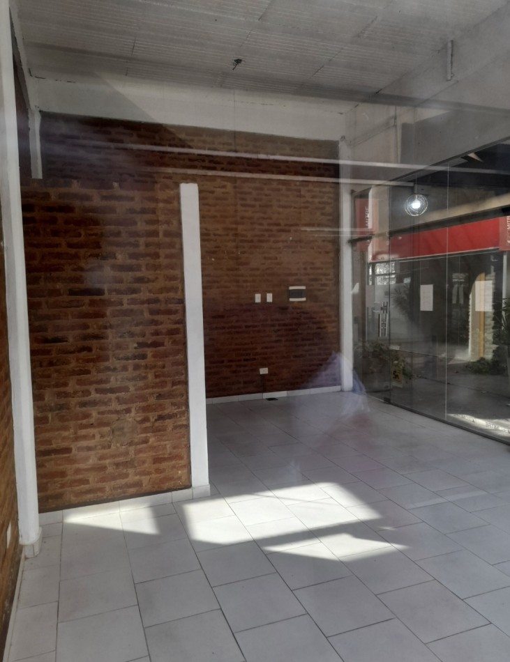 ALQUILER- PASEO GALERIA MITRE