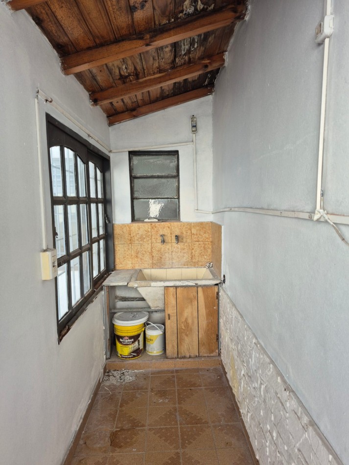 ALQUILER - AMPLIO PH 2 AMBIENTES CON PATIO