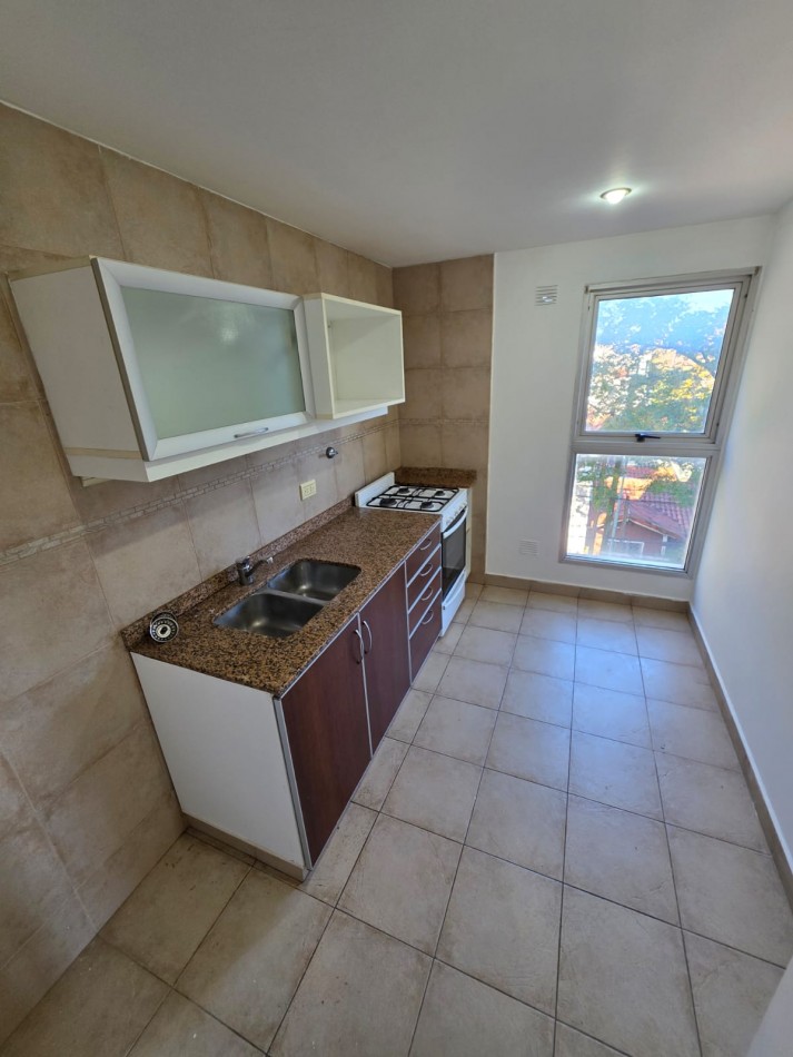 ALQUILER - DEPARTAMENTO 2 AMBIENTES LOMITAS