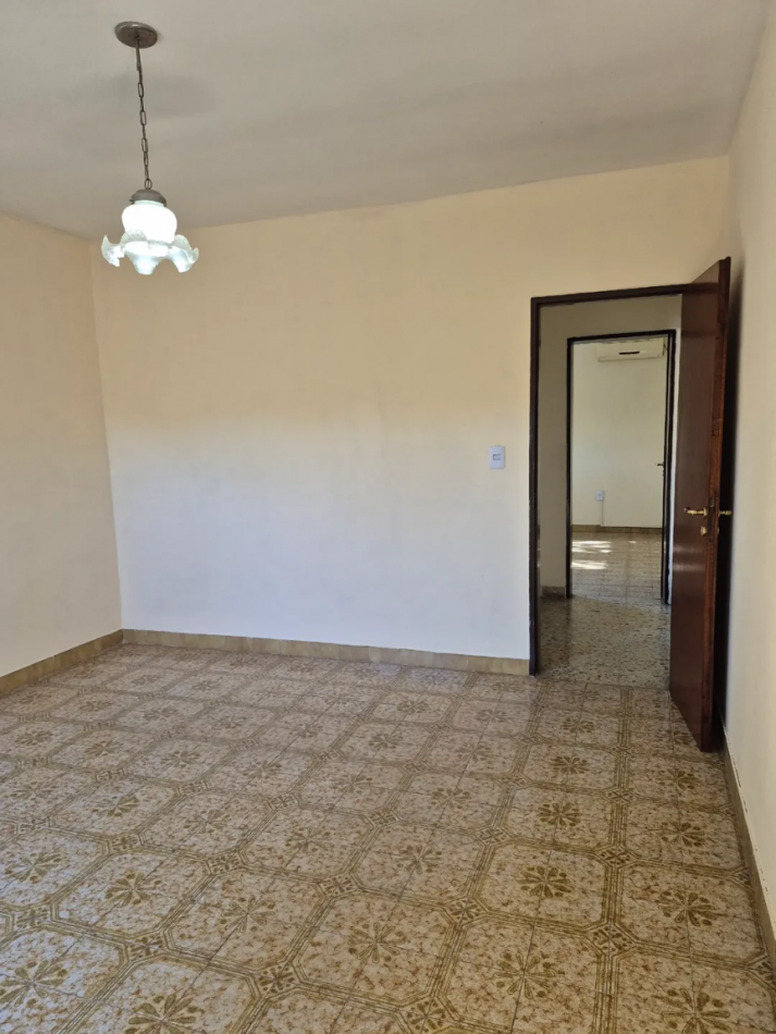 ALQUILER- CASA 3 AMBIENTES