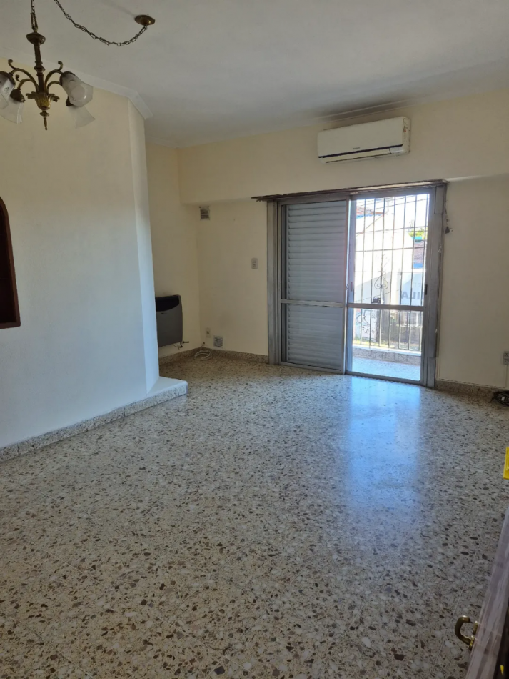 ALQUILER- CASA 3 AMBIENTES