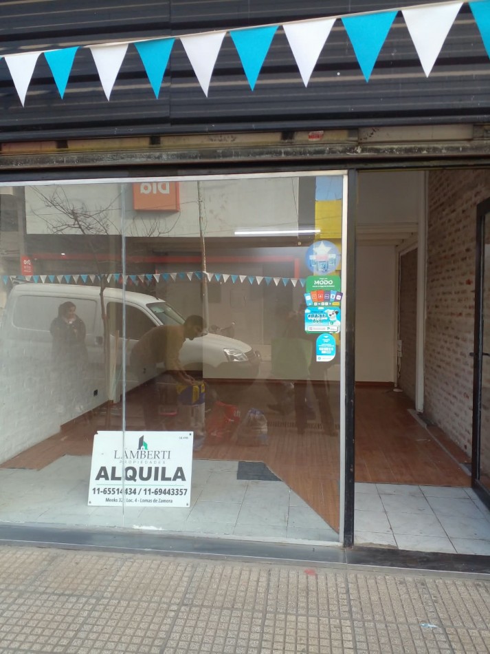 ALQUILER- Local sobre peatonal