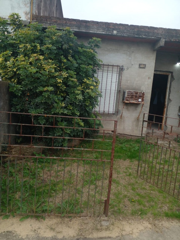 VENTA - CASA 3 AMBIENTES A REFACCIONAR