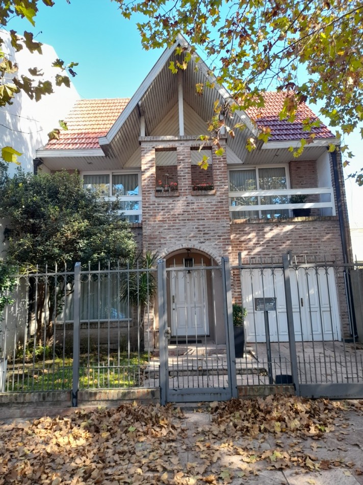 VENTA - CHALET EN ALVEAR CHICO