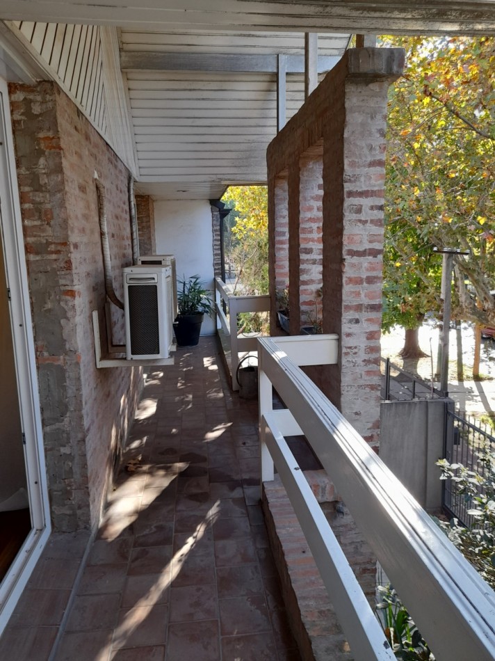 VENTA - CHALET EN ALVEAR CHICO