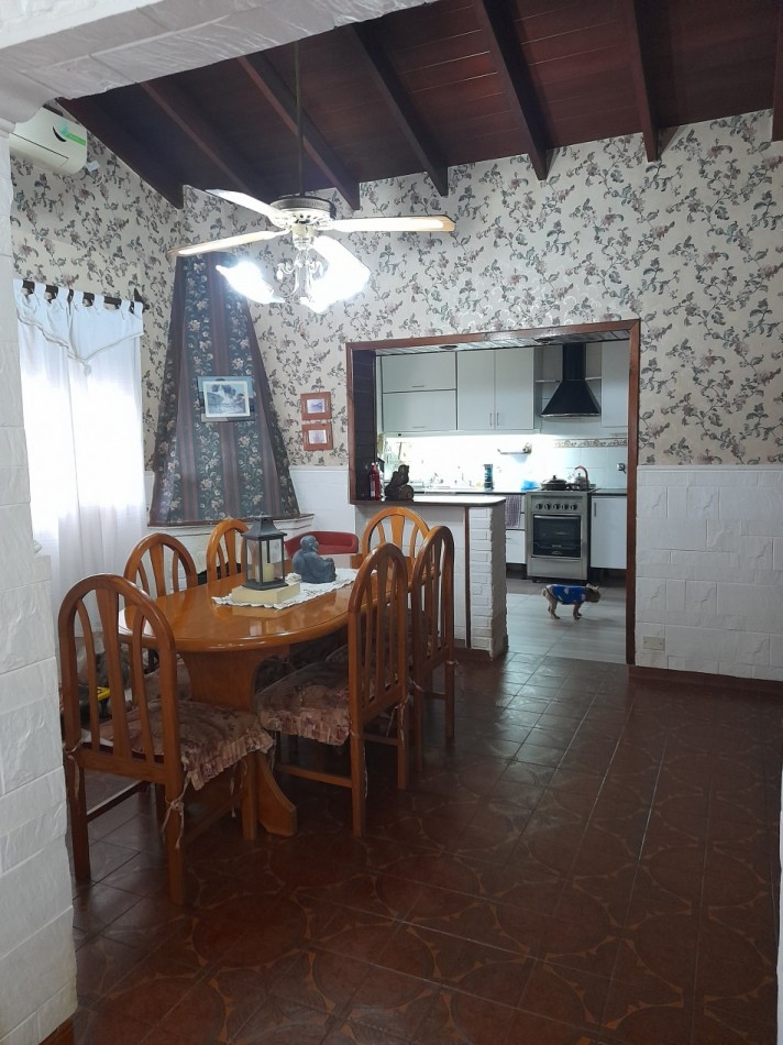 VENTA - CHALET 4 AMBIENTES