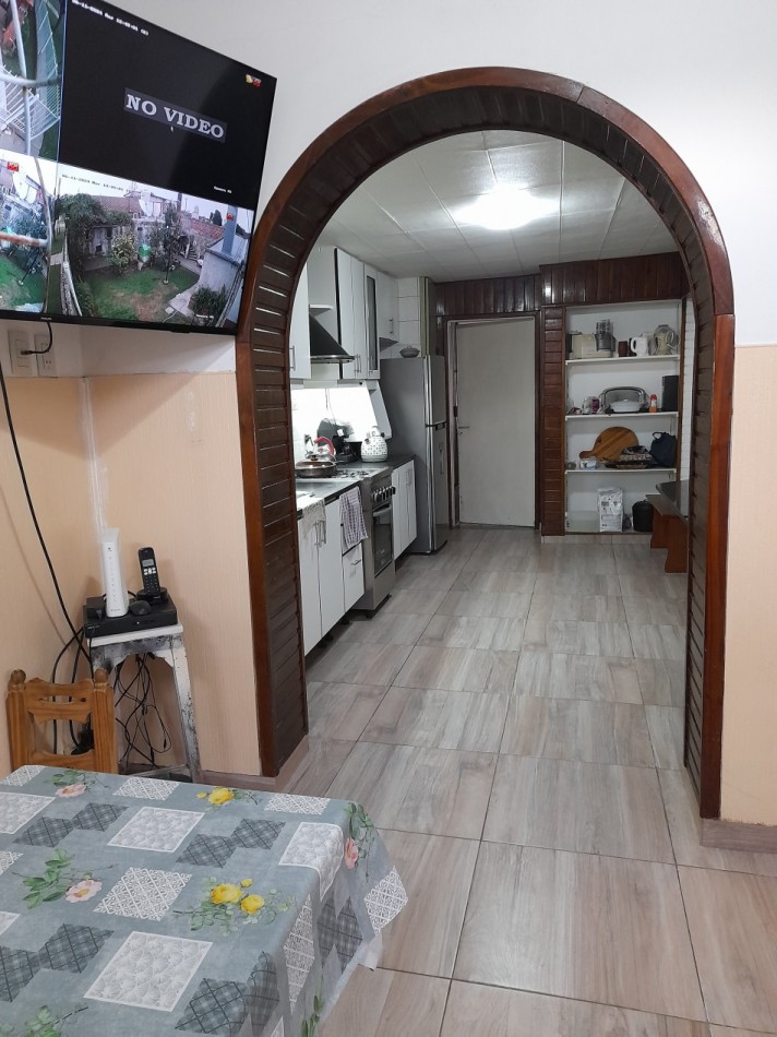 VENTA - CHALET 4 AMBIENTES