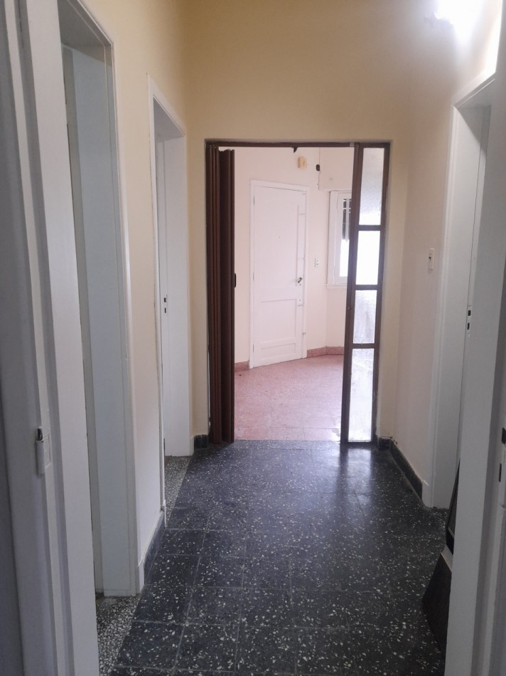 VENTA -  Casa con amplio lote