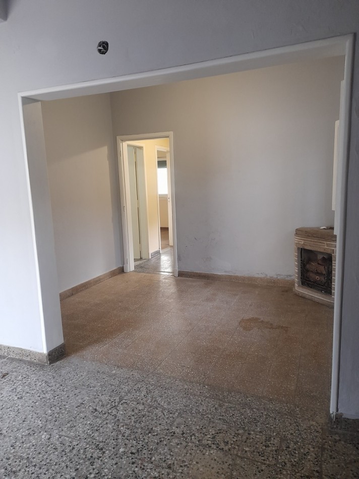 VENTA -  Casa con amplio lote