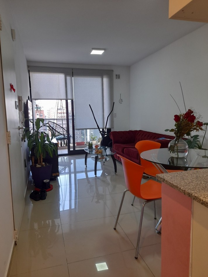 VENTA - Departamento 2 ambientes c/cochera