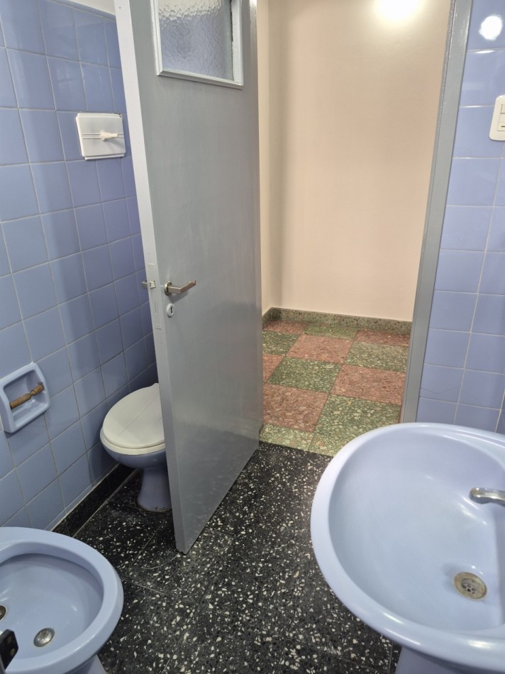 ALQUILER - AMPLIO PH 2 AMBIENTES CON PATIO