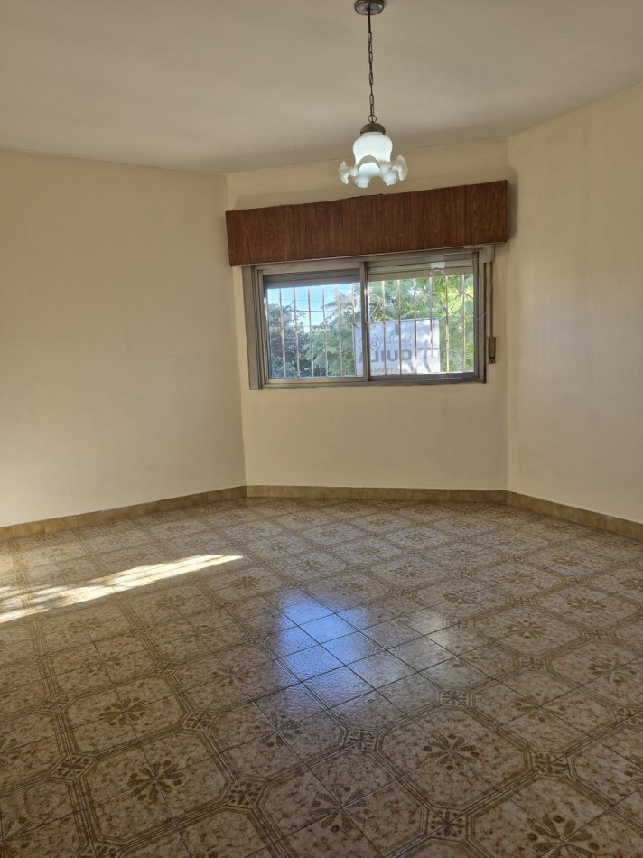 ALQUILER- CASA 3 AMBIENTES