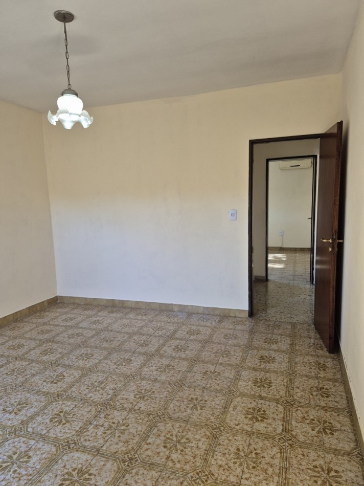 ALQUILER- CASA 3 AMBIENTES