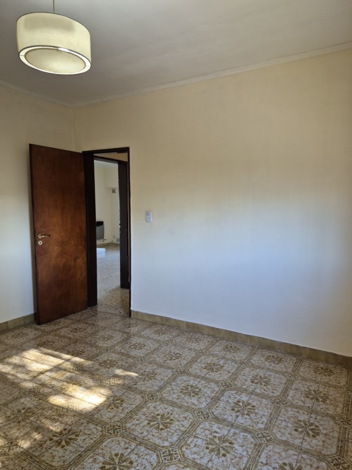 ALQUILER- CASA 3 AMBIENTES