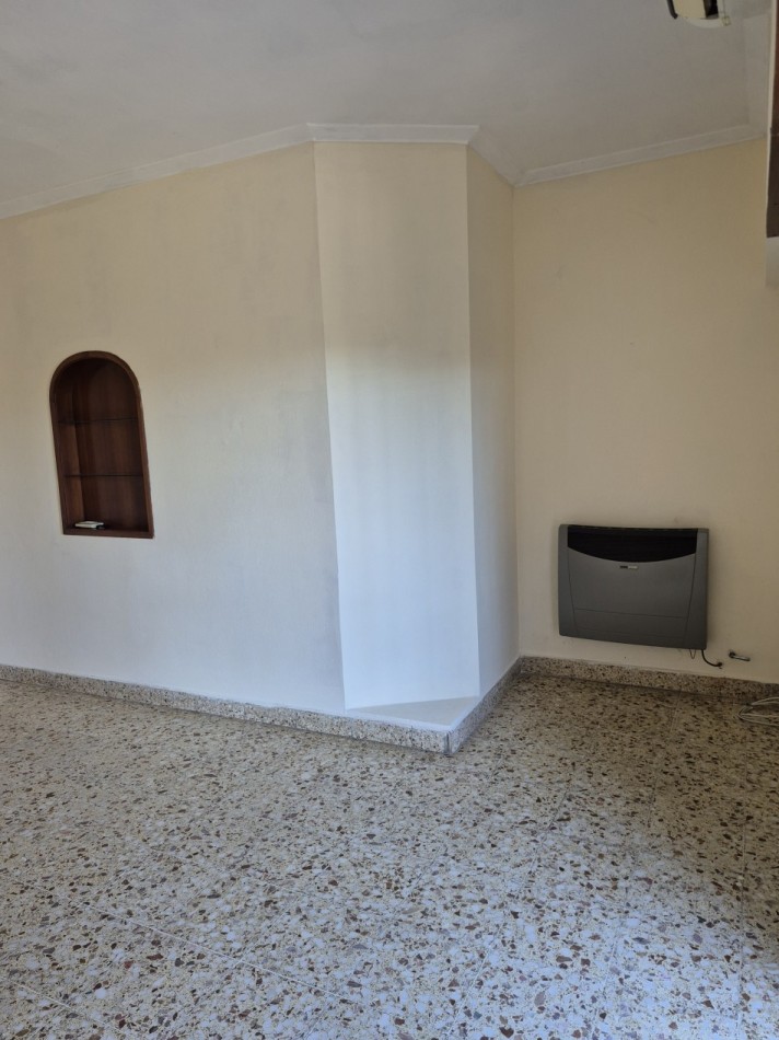 ALQUILER- CASA 3 AMBIENTES