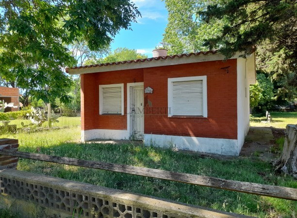 VENTA - CASA CON IMPORTANTE LOTE