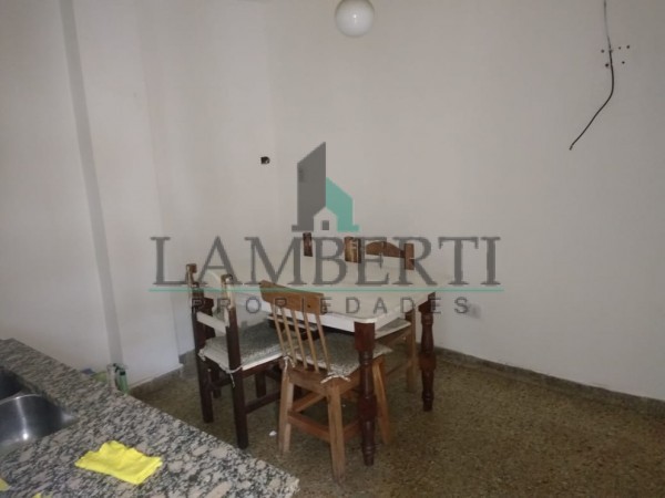 VENTA PH 2 ambientes con patio