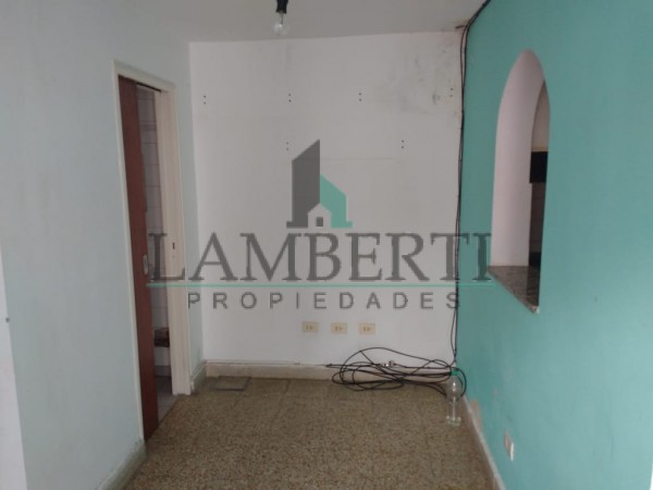 VENTA PH 2 ambientes con patio