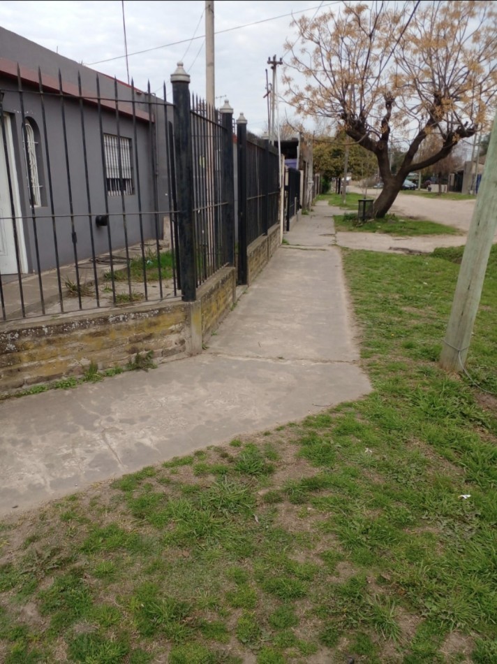 ALQUILER - CASA AMPLIA CON PATIO