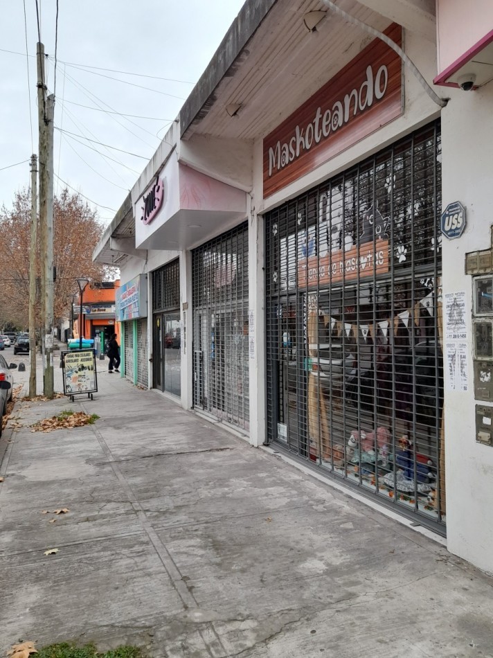 ALQUILER- LOCAL COMERCIAL SOBRE CALLE BARTOLOME MITRE