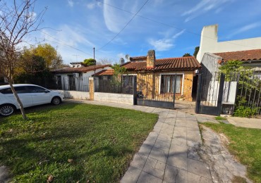 VENTA - CHALET 3 AMBIENTES EN JOSE MARMOL